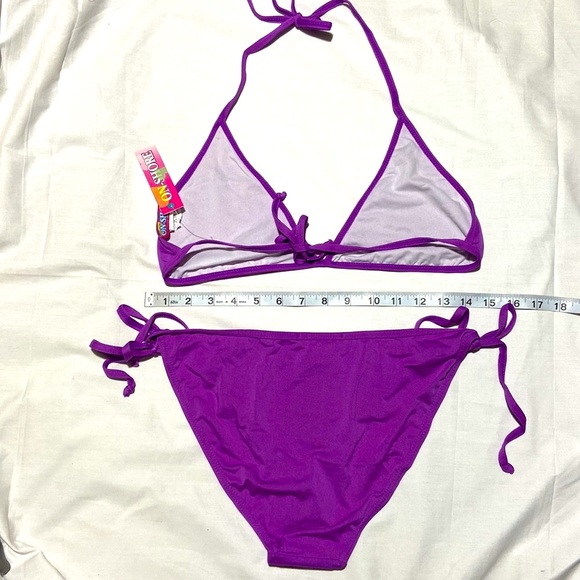 On Shore Triangle Sting Bikini. Size X Large. NWT. Purple. Both Top and Bottom. - Picture 4 of 7